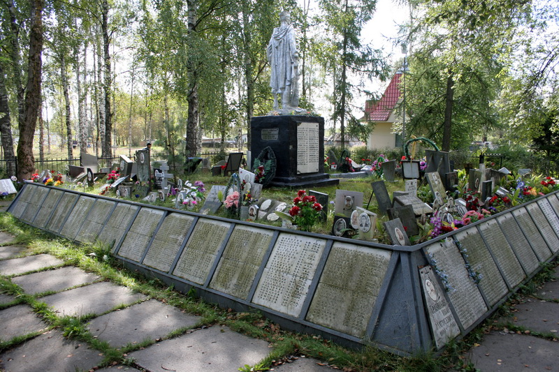 Ленинградская область синявин. Синявино 1 Братская могила. Братская могила в п. Синявино-1. Братская могила д.Синявино Синявино-1. Мемориал Синявино 1.